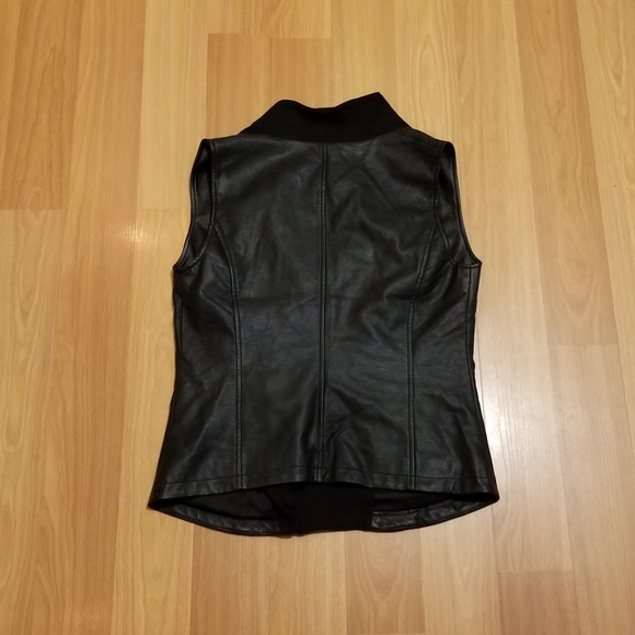 Olive & Oak Vest - Picture 4 of 6